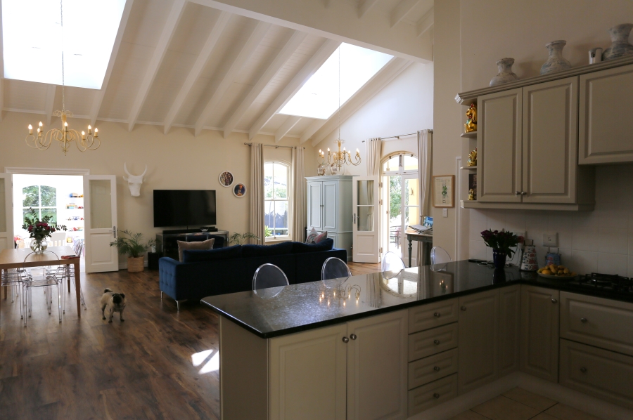 4 Bedroom Property for Sale in Constantia Western Cape